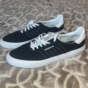 Adidas 3MC shies , size 10 in men